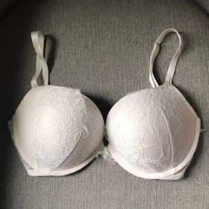 Victoria’s Secret 32ddd white lace push up